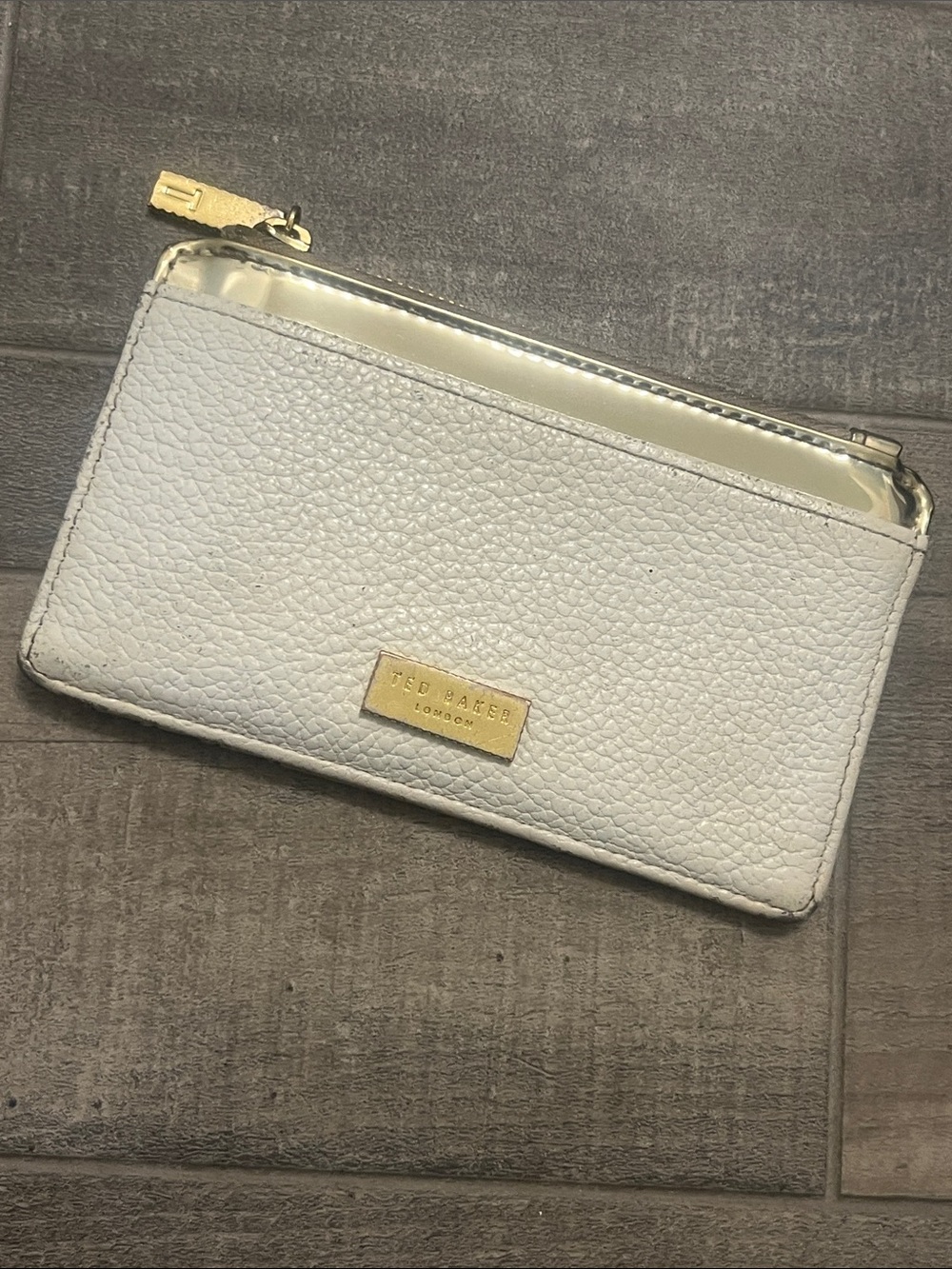 Ted Baker White Pebbled Leather Zip Card Case with Gold Plaque Accent